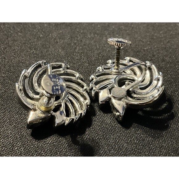 Vintage Lisner Screw Back Swirl W/ Pincons Earrings - Picture 4 of 5